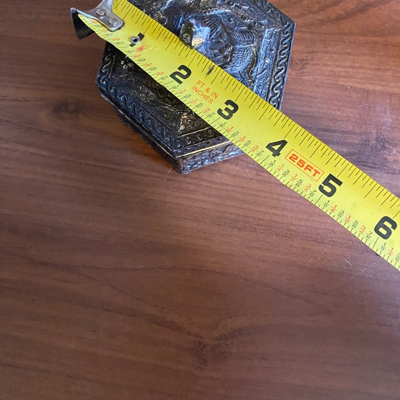 Vintage Trinket Jewelry Box - Picture 11 of 12